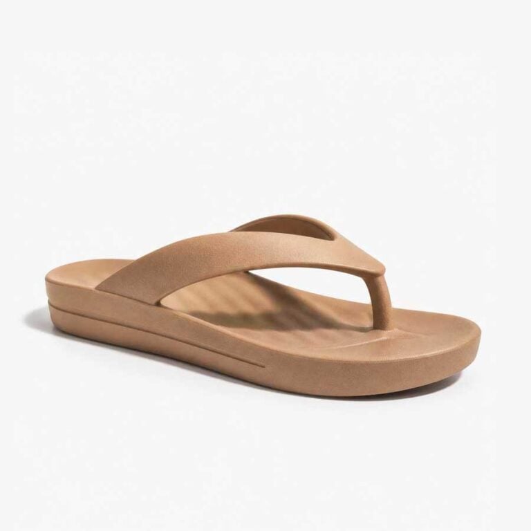 TIKI Thongs – Hazelnut